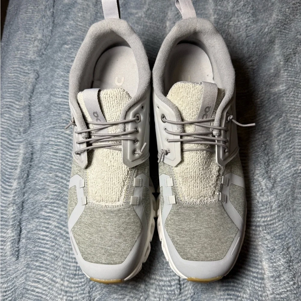 On Cloud 5 Terry Sneakers | Glacier / White | Women's Size 10.5